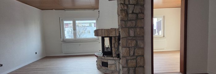 Wohn-Eßzimmer, Blick in Küche