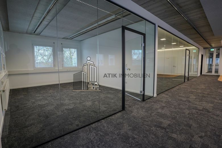 ATIK: Provisionsfrei - Erstbezug nach Sanierung - Repräsentative und Bürofläche mit EBK – Innenbereich