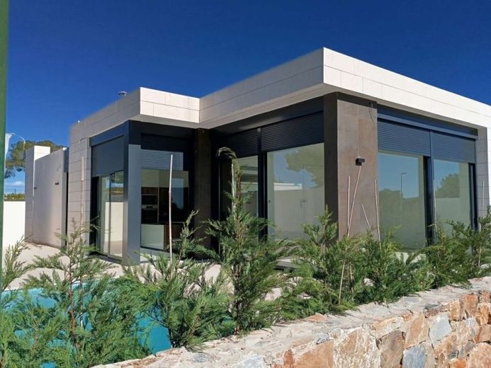 Exklusive Villa in der Nähe des Meeres und des Golfplatzes Lo Romero – Foto 1