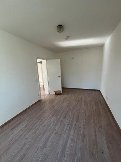 Bad Homburg'da komisyonsuz, ankastre mutfak ve balkon dahil aydınlık 3 odalı daire – sahibinden – Schlafzimmer