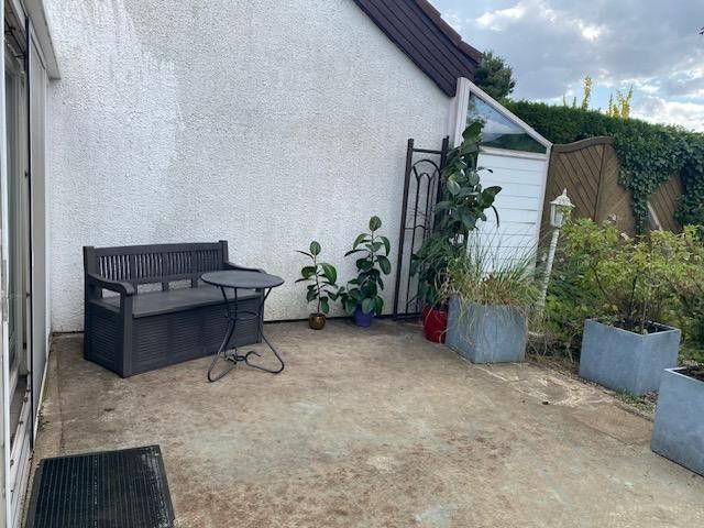 Großzügiges Zweifamilienhaus zur Eigennutzung und Kapitalanlage mit hoher Rendite – Terrasse vor dem Wintergarten