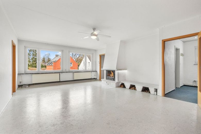 Maisonettewohnung mit ca. 138 qm Wohn-/Nutzfläche &amp; Garage in ruhiger Anliegerstraße von Oldenfelde – Wohnbereich