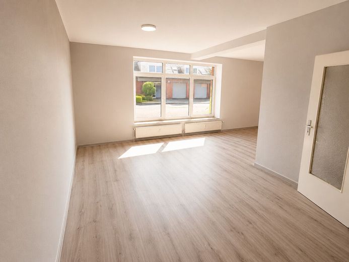 Mehrfamilienhaus mit 11 Wohnungen in guter Lage von Alfstedt - TOP Investment – Wohnung 1 - Wohnzimmer