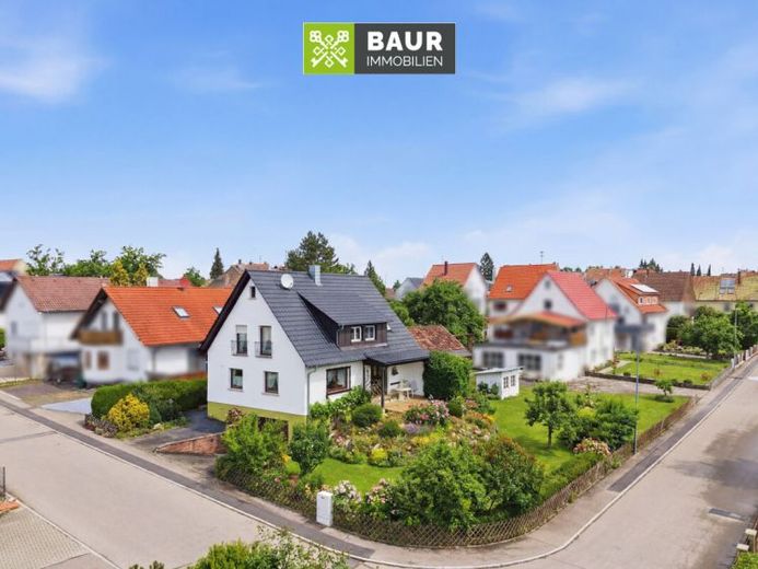 360° | Haus mit zweitem Bauplatz:
Gepflegtes Einfamilienhaus mit separat bebaubarem Zusatzgrundstück – Foto 1