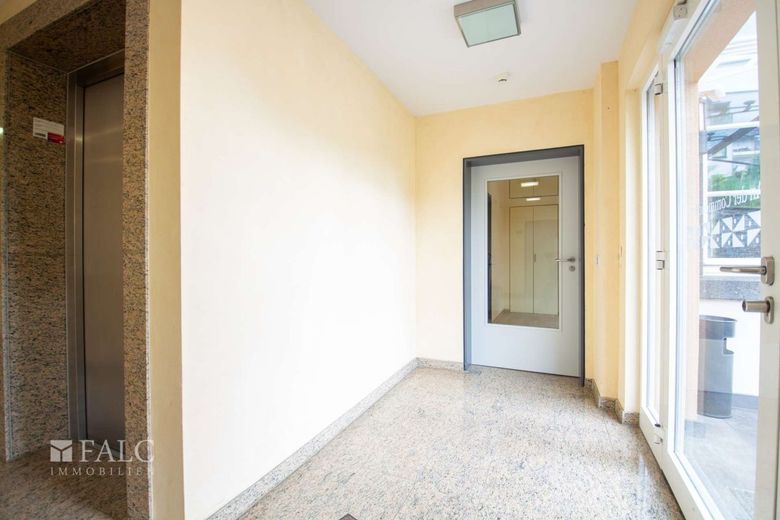 Historische Eleganz! Büro- und Praxisfläche in der Commende Waldbreitbach – Eingang Praxis