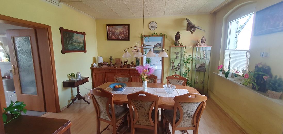 Großzügiges Bauernhaus-Idyll mit Scheune, Ausbaureserve und Weideland – Eßzimmer