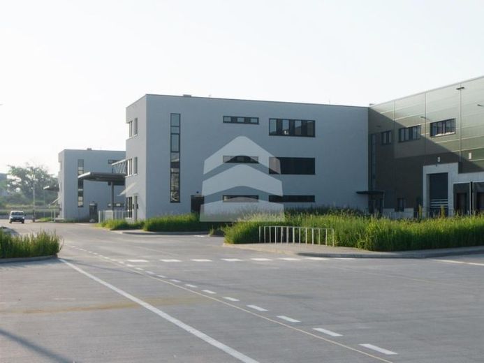 Moderne BUERO.flaeche mit 303 m² direkt am Leipziger Flughafen – Foto 1