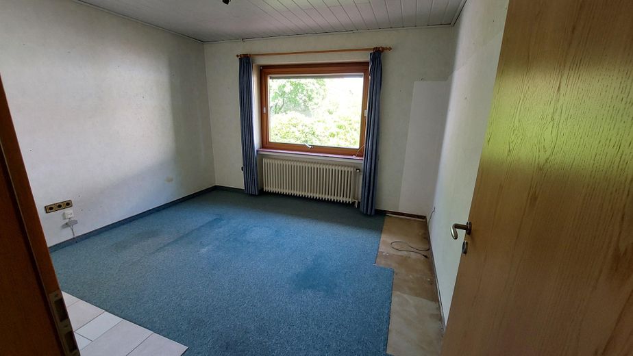 Kinderzimmer / Büro 1