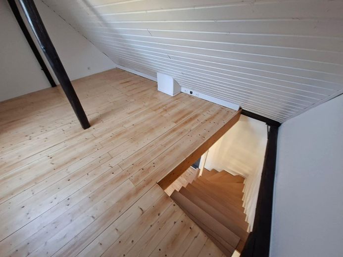 EERSTE BEWONING NA RENOVATIE AAN DE MAIN | Twee bijzondere woningen met aparte ingangen – Spitzboden 2
