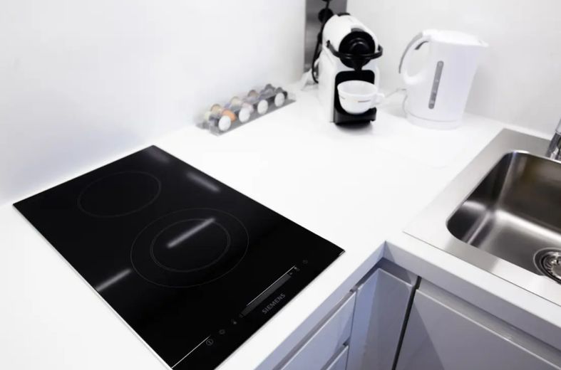 Möblierte 1-Zimmer-Wohnung in Schwabing-West mit Aufzug – IMG_0011.JPG