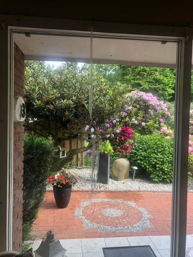 Gartenblick vom Hauseingang