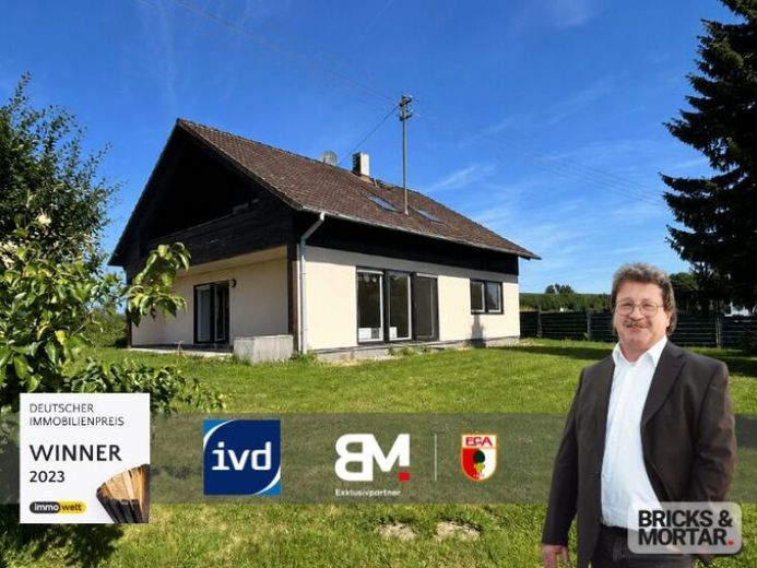Ein-/Zweifamilienhaus mit großem Garten, Balkon, Terrasse und zwei Garagen in Dasing – Foto 1