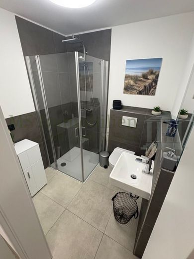 *** Attraktives Mehrfamilienhaus mit möglicher Erweiterung *** – Badezimmer