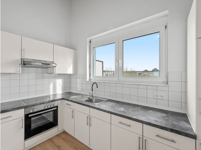 WOHNEN MIT WEITBLICK – STILVOLL, MODERNISIERT UND ZENTRUMSNAH IN RHEINFELDEN – Einbauküche Original