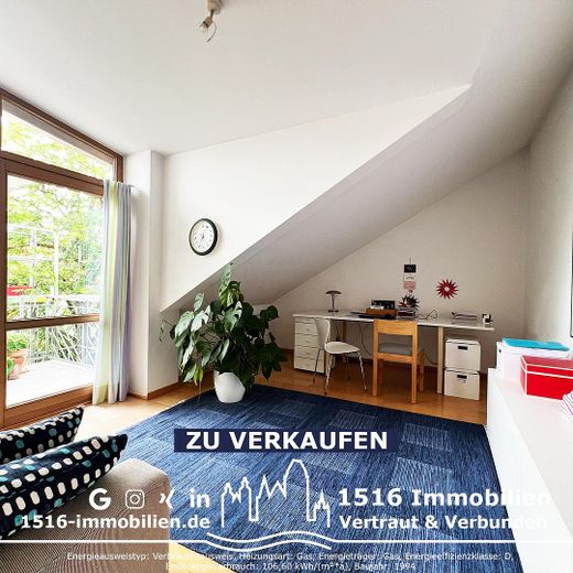 3-room attic apartment with sunny balcony – Gästezimmer