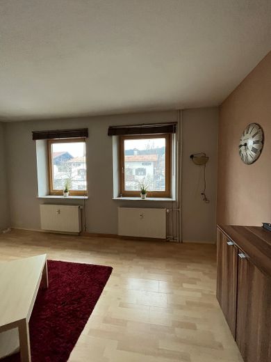 Zentral in Oberammergau- 3 Zimmer- Balkon mit Bergblick- 83qm - 1.OG – Wohnzimmer