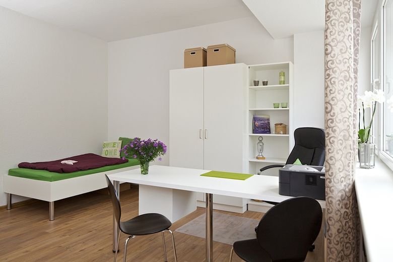 Azubi`s, Studenten, Schüler aufgepasst....freie Zimmer in Apartments zu vermieten! – Bsp. Wohnen/Schlafen