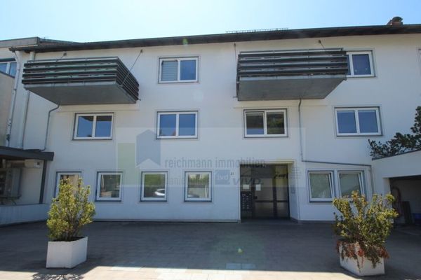 Großzügige 3,5 Zimmer Wohnung mit Stellplatz mitten im Herzen von Donaueschingen