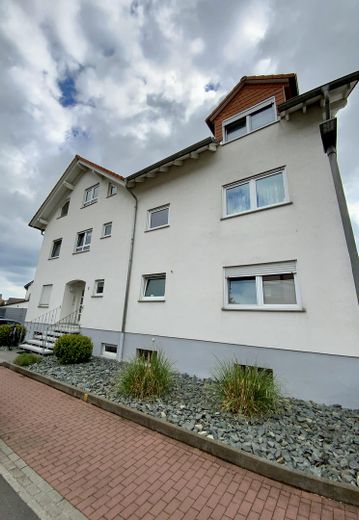 Straßenansicht (2)