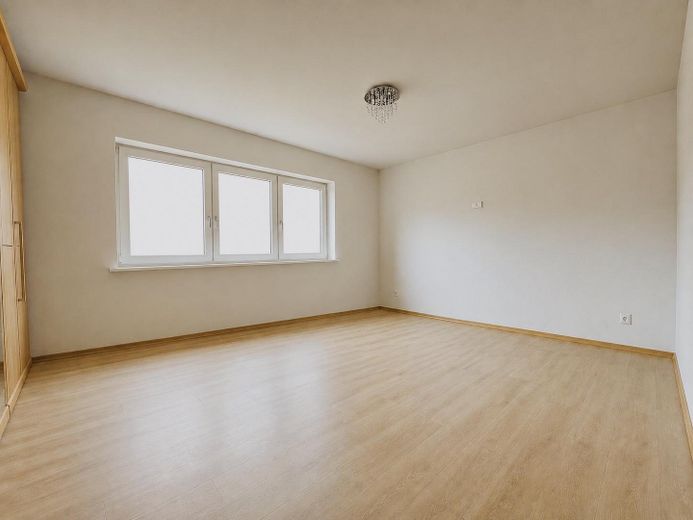 3 Famlienhaus in Top-Lage Rottweil zu verkaufen – Zimmer Ost OG