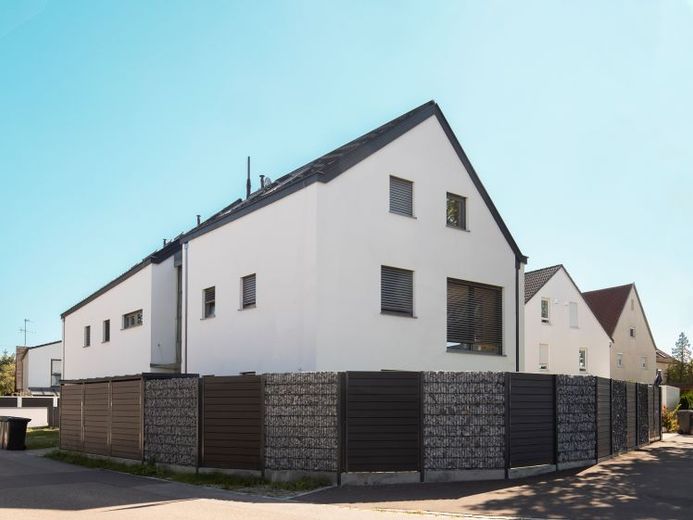 Moderno appartamento con 3 locali, cucina componibile, balcone e posto auto interrato nella Hammerschmiede – Foto 1
