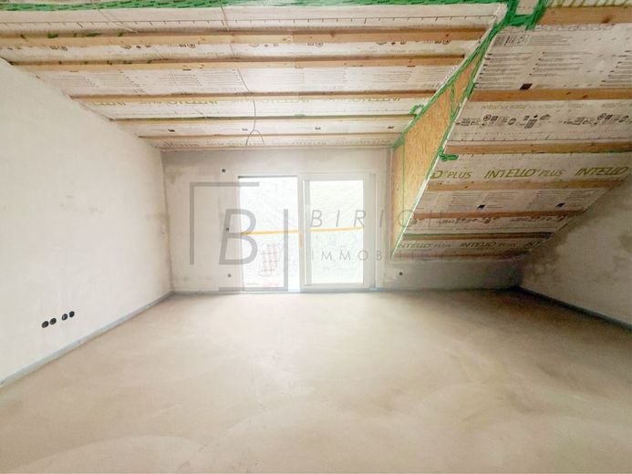 Idyllisches Wohnen im Dachgeschoss - Attraktive 2-Zimmer-Wohnung in Pfuhl – Innenaufnahmen IST-Stand