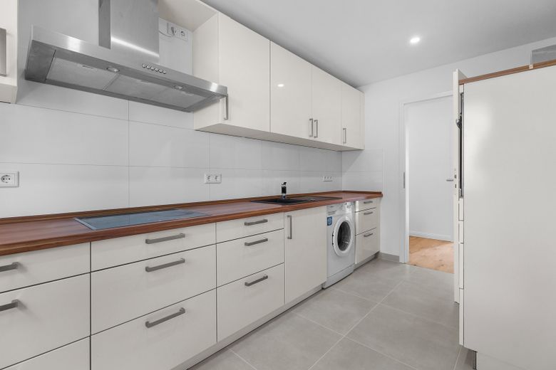 Erstbezug: 4-Zimmer-Wohnung mit Terrasse | kernsaniert – Einbauküche 