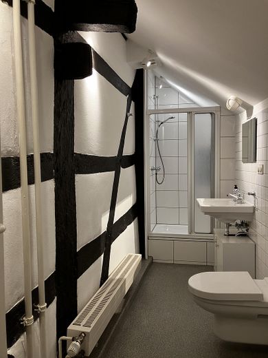 2 Büroetagen in Kerpen-Sindorf – Nasszelle mit Dusche und WCs