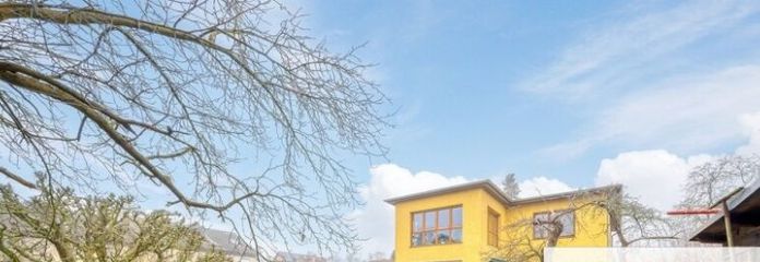 IMMOBERLIN.DE - Feel-good location! Attractively structured single-/two-family house with large south-facing garden