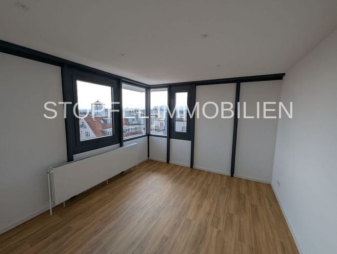 Schlaf- / Arbeitszimmer Bild 1