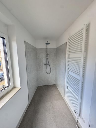 Exclusive 3-Zimmer Ferienwohnung am Dämeritzsee! PROVISIONSFREI! – Bad