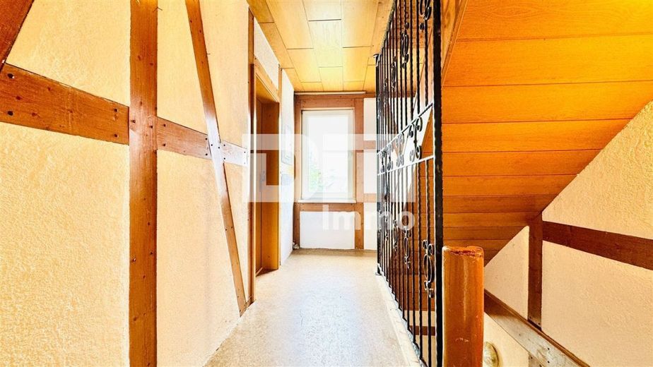 Einzigartiges Immobilien-Ensemble: Zwei Wohnhäuser MFH + EFH mit Halle auf ca. 5.300 m² Grundstück – Haus 2 OG Flur / Diele