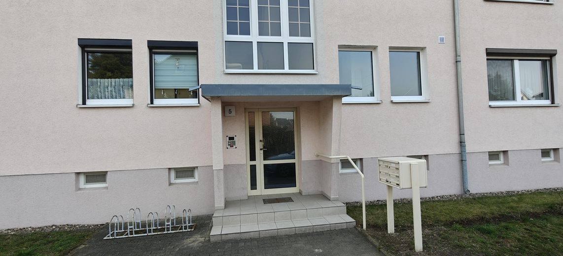 2-Raum-Wohnung in Röderau (Erstbezug nach umfassender Renovierung) – Eingangsbereich
