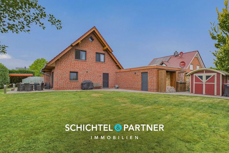 Hagen | Bezugsfertiges Einfamilienhaus | 2023 hochwertig modernisiert – S&amp;P | Rückansicht