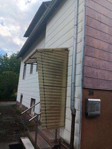 Verkaufe 2 Familien Haus mit Großem Grundstück  im sanierungsbedürftigen Zustand. – Foto 5