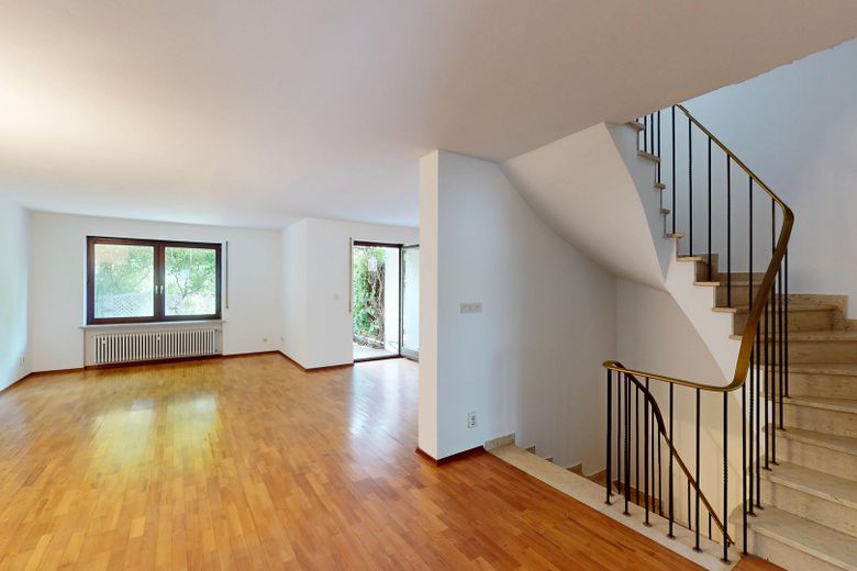 Großzügiges Reihenmittelhaus in Eching- von privat – Wohnzimmer