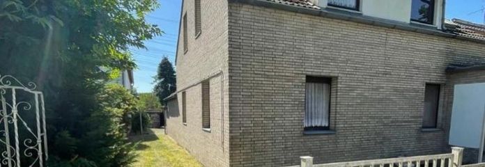 Objekt-Nr.: 11325 - Großes Baugrundstück mit Einfamilienhaus, 3 Garagen und Schuppen in traumhafter Lage in Hilden (Schönholz)