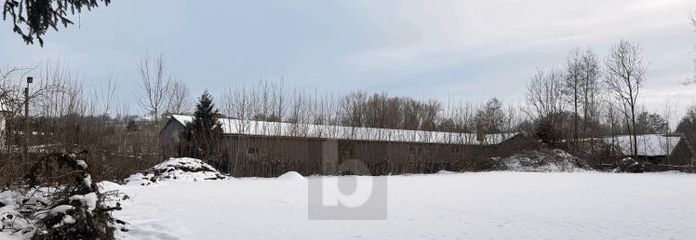 BUILDING LAND ON THE GREEN EDGE