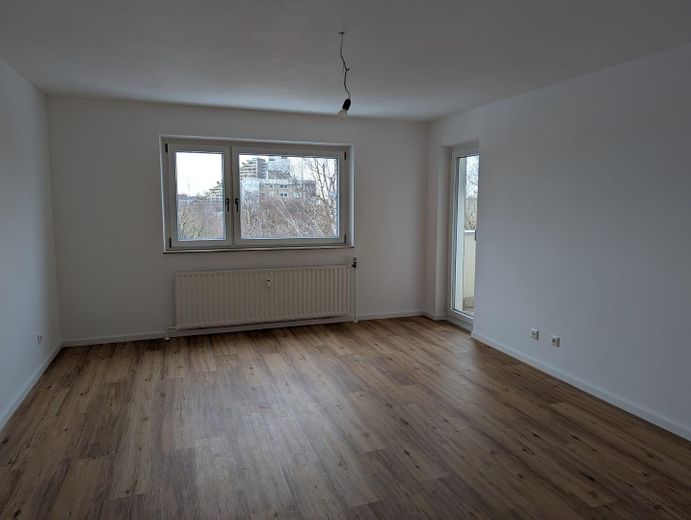 Wohnzimmer mit Loggia Zugang