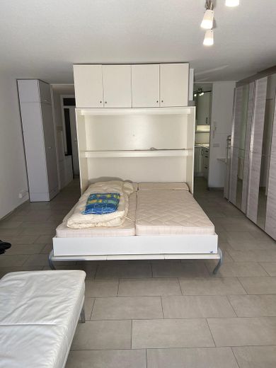 Komplett sanierte 1-Zimmer Wohnung – Wohn/Schlafzimmer
