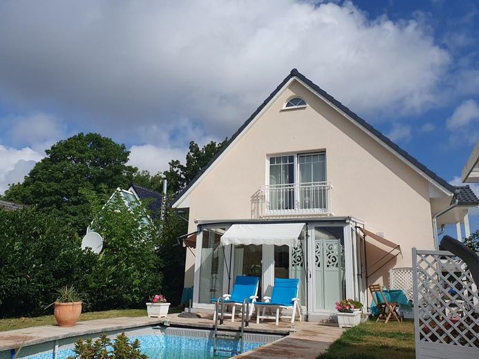 Travemünde  Bellissimo immobile in posizione tranquilla con 2 case – Foto 1