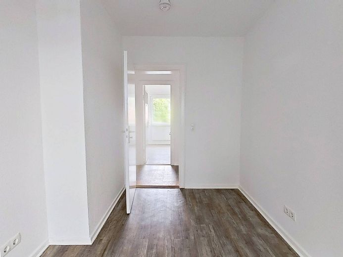 Moderne 3-Zimmer-Wohnung mit EBK und Wannenbad – Ansicht II: Schlafzimmer II