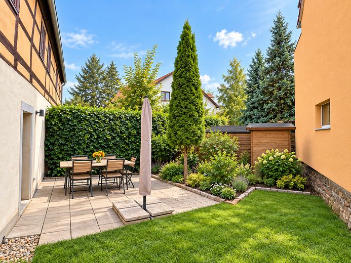 Idylisches Fachwerkhaus im Grünen mit eigenem Gartenanteil – Garten