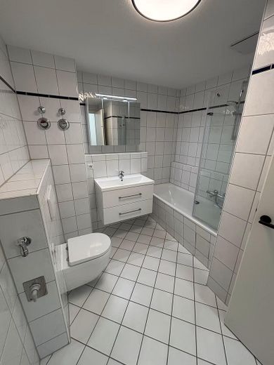 Renovierte 2 Zimmer Wohnung mit Loftfeeling in Pankow / Französisch Buchholz – Ausblick Bad Diagonal