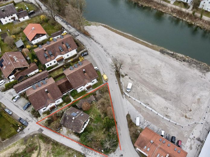 Erstbezug 2027: Modernes Reiheneckhaus in ruhiger Lage von Wolfratshausen – Luftbild mit Altbestand