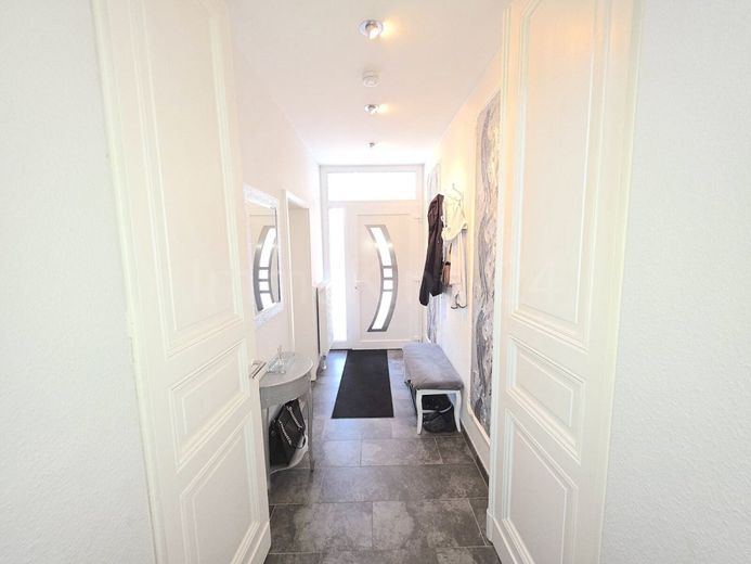 ++ MODERNISIERTE HOFANLAGE + SCHEUNE + STALLUNGEN + GROSSER GARTEN!! ++ – EINGANGSBEREICH