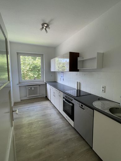Helle 2 Zimmer Wohnung – Küche