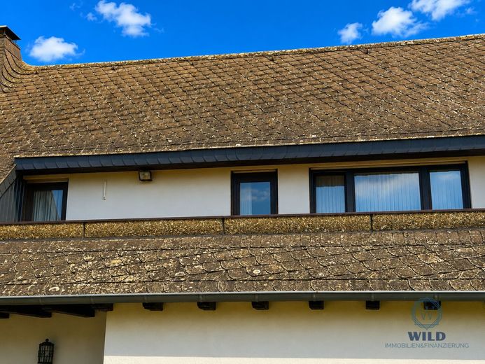 Großzügiges Einfamilienhaus mit Studio, Loggia &amp; Terrasse in Heusweiler – Loggia