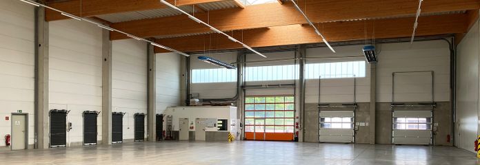 Lagerhalle Blick Lagereingang