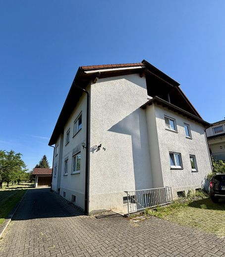 Hausansicht Einfahrt 
